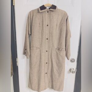 Classic vintage Tan Women's Trench Coat year 1960